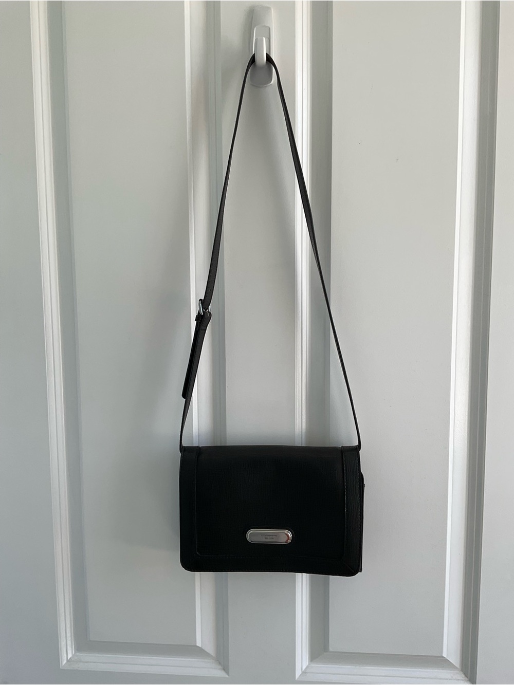 Liz Claiborne Black Crossbody/Shoulder Bag